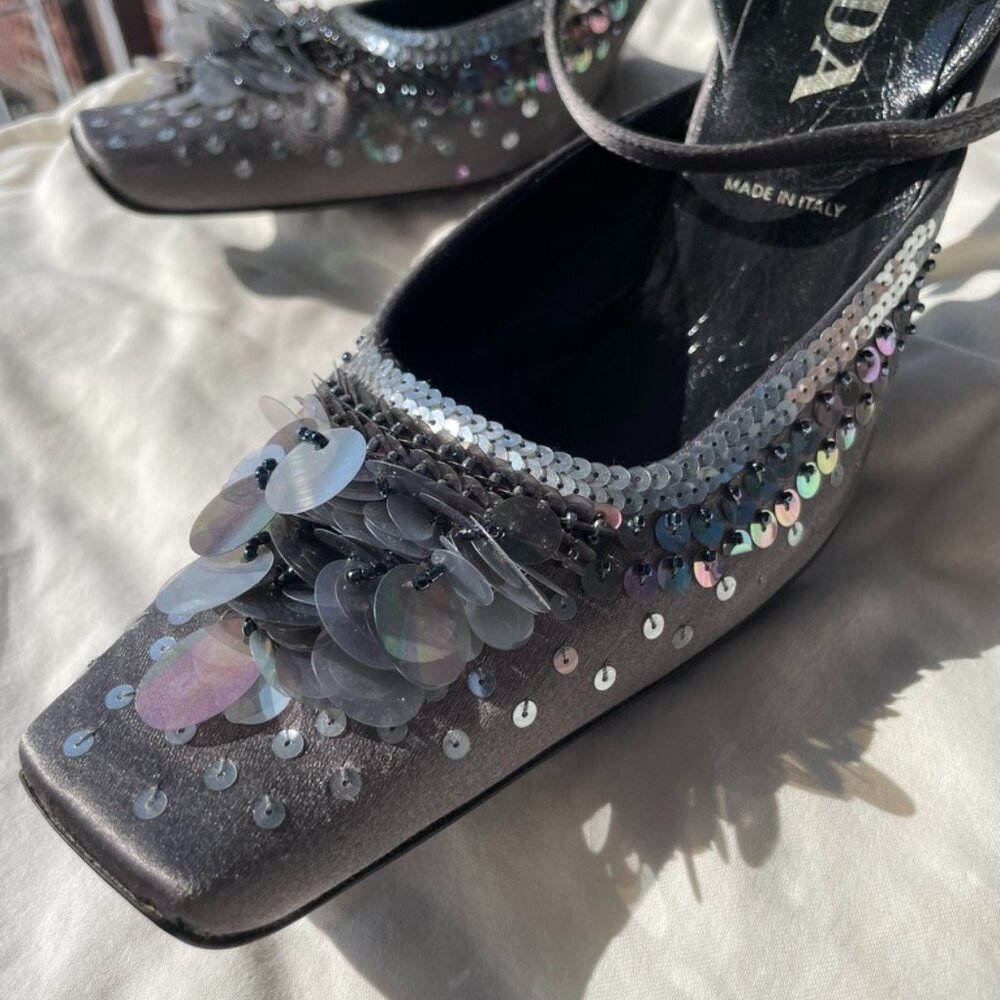 Vintage 1999 Sequin Prada Slingbacks (size EU 37 / US 7) - Picture 7 of 16